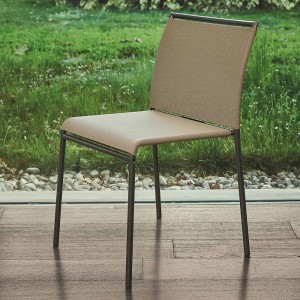 Silla Lola Outdoor de Ingenia. Sillas apilables de diseño. Sillas de jardin.