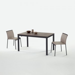 Silla Lola Outdoor de Ingenia. Sillas apilables de diseño. Sillas de jardin.
