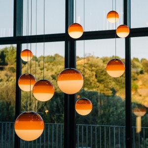 Lámpara Dipping Light de suspensión de Marset. Lámparas de diseño moderno.