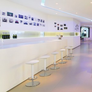 Taburete Babar de Arper. Mobiliario para contract. Taburetes moderno de diseño.