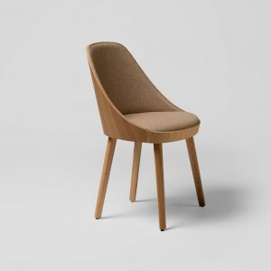 Silla moderna Kaiak 4L Enea. Diseño moderno ideal para ambientes interiores.