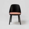 Silla moderna Kaiak 4L Enea. Diseño moderno ideal para ambientes interiores.