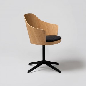 Sillón moderno Kaiak 4RL Enea. Diseño original ideal para salón o oficina.