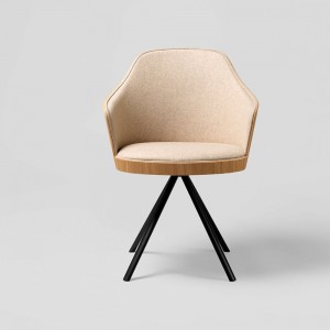 Sillón moderno Kaiak Spin Enea. Diseño moderno tapizado para interiores.