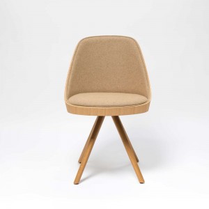 Silla moderna Silla Kaiak Spin wood Enea. Diseño para ambientes interiores.