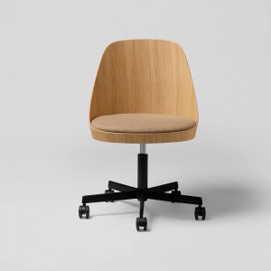 Silla moderna Kaiak 5R Enea. Diseño original ideal para ambientes de oficinas.