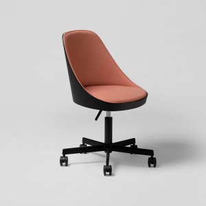 Silla moderna Kaiak 5R Enea. Diseño original ideal para ambientes de oficinas.