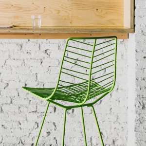 Taburete Leaf de Arper. Muebles de diseño. Taburetes modernos para exterior.