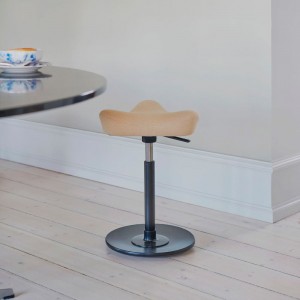 Taburete Move Compact de Variér. Taburetes de diseño ergonómico para niños.