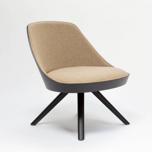 Butaca Kaiak Lounge Spin Wood Enea. Diseño en madera para interiores.