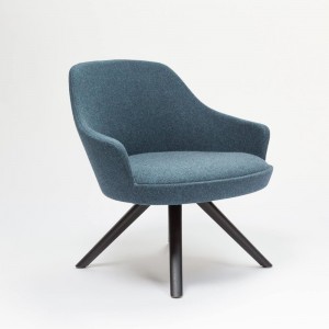 Butaca Kaiak Lounge Spin Wood Enea. Diseño en madera para interiores.