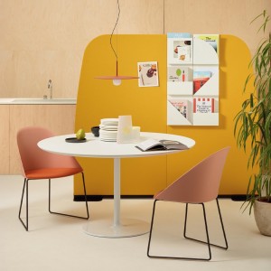 Mesa Dizzie Ovalada de Arper. Muebles para hogar y contract de diseño.