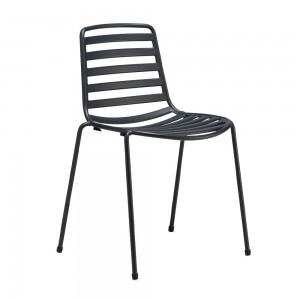 Silla de acero Street de Enea. Muebles de diseño para exteriores.