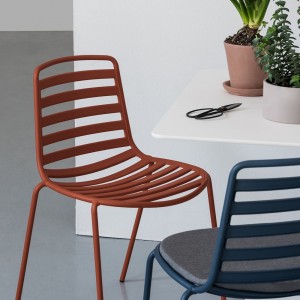 Silla de acero Street de Enea. Muebles de diseño para exteriores.