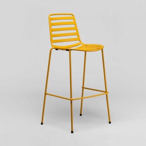 Taburete de acero Street de Enea. Mueble ideal para jardín o terrazas.