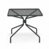 Mesa Cuadrada Cambi para exteriores de Emu. Mesas de diseño.
