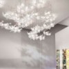 Lámpara colgante Hanami de Slamp. Diseño floral elegante para interior.