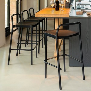 Taburete Grace para espacios exteriores Emu. Taburetes de diseño.