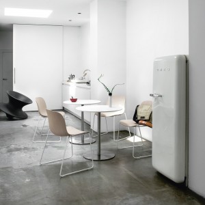 Silla Troy Madera Patín de Magis. Silla de madera de diseño contemporáneo.