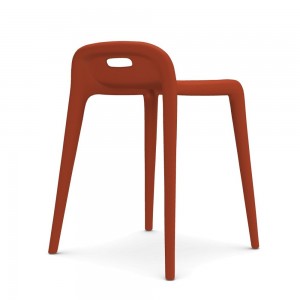 Taburete Yuyu de Magis. Taburete moderno ideales para jardín y terraza.