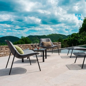 Sillón Round apilable moderno perfecto para espacios ambientes catalogo Emu.