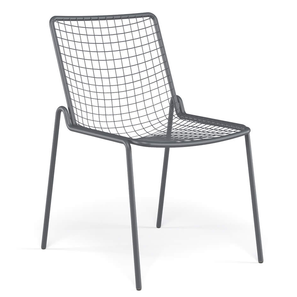 Silla Rio R50 cómoda y elegante para espacios exteriores de Emu.