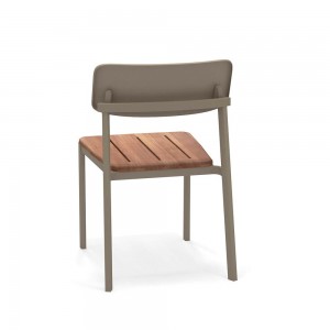 Silla Shine para ambientes exteriores de Emu.