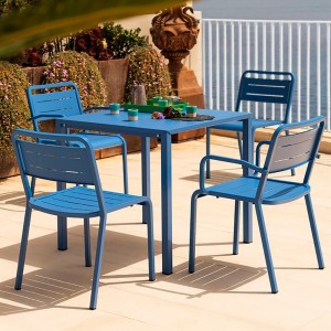 Mesa cuadrada Urban de diseño moderno de Emu.