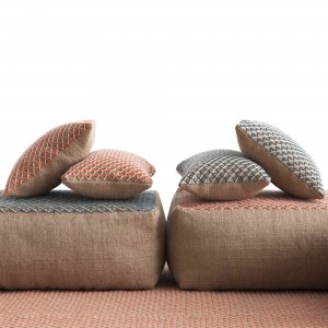 Puf Raw Small Blue de GAN. Alfombras modernas.