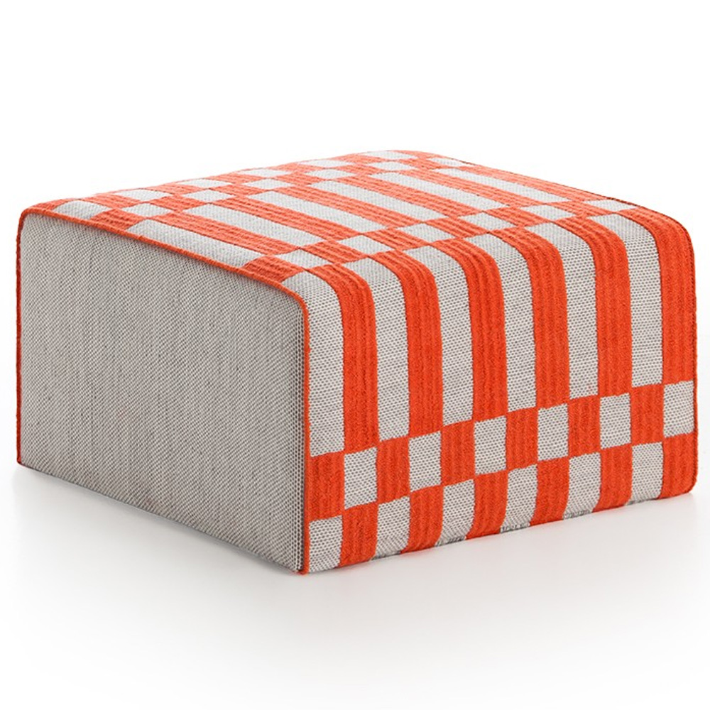 Puf Small Bandas B Orange de GAN. Puf pequeño de sistema modular para el hogar.