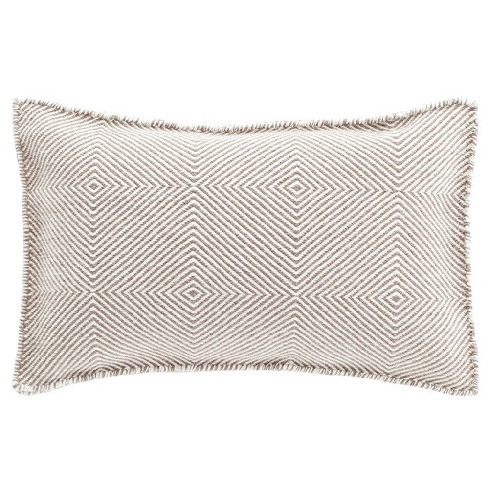 Cojín Sail Taupe de GAN. Cojines de lana para salón. Cojines modernos.