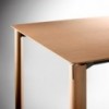 Mesa Laga rectangular para comedor de Treku.