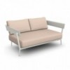 Sofá 2 Plazas Aikana de diseño moderno y elegante de Fast. Sofás de terraza.