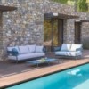 Sofá 3 Plazas Aikana ideal para espacios exteriores modernos de Fast.