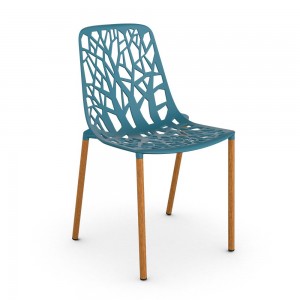 Silla Iroko Forest moderna para ambientes exteriores de Fast. Sillas para terrazas.