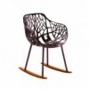 Mecedora Forest Iroko de Fast con gran diseño moderno y elegante de Fast.