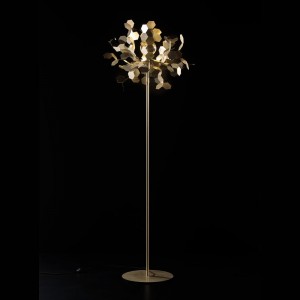 Lámpara de pie Andromeda de Zava. Lámparas modernas para salón y oficina.