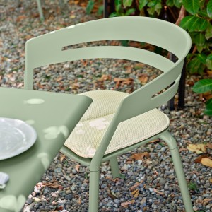 Sillón Ria de Fast. Sillones elegantes, cómodos perfectos para espacios exteriores.