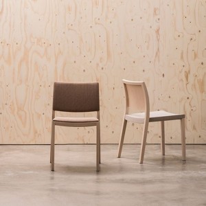 Silla Apilable Duos SI-2750 Andreu World. Diseño ideal para interiores.