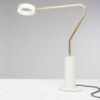Lámpara de sobremesa Meta de Zava. Lámpara moderna de diseño italiano.