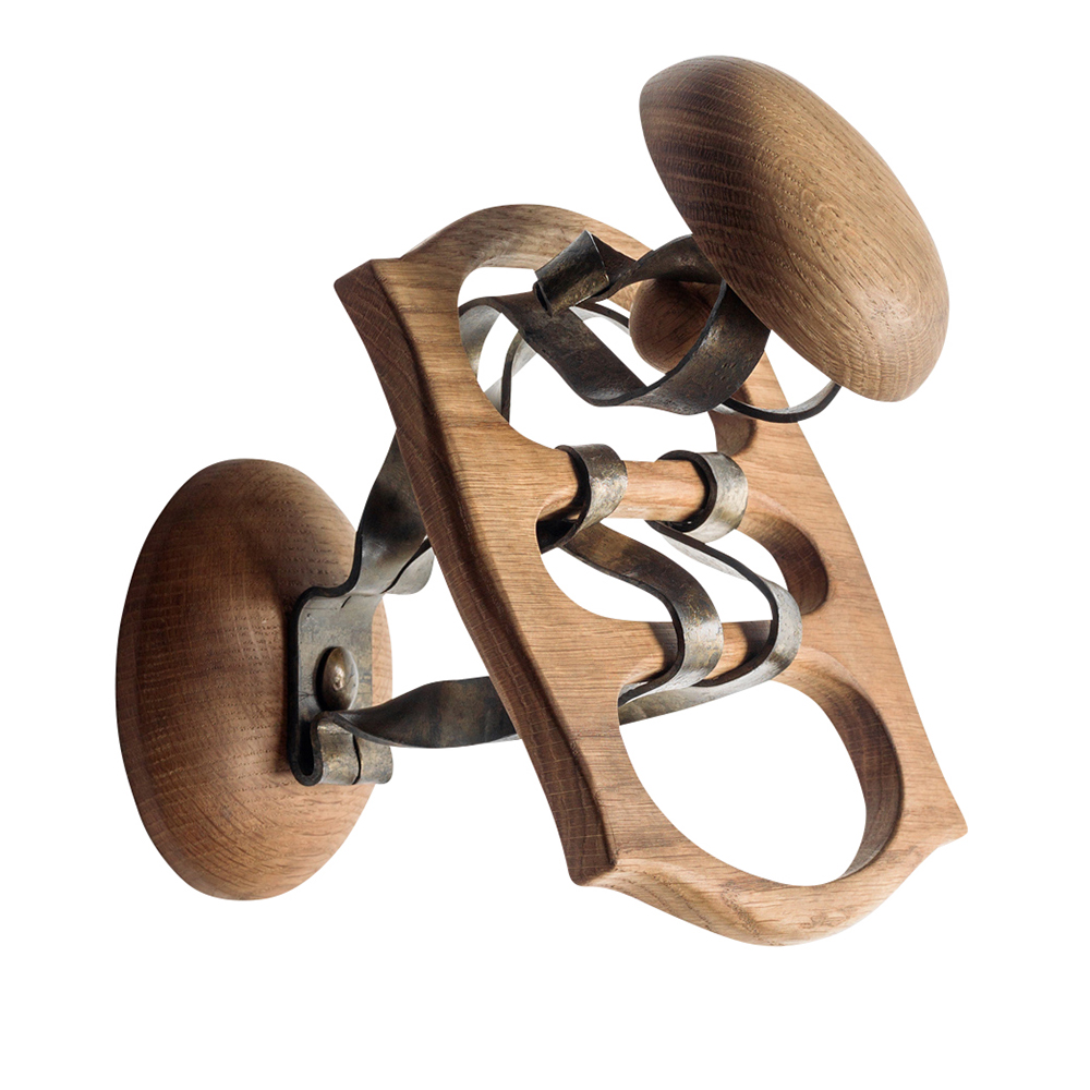 Perchero Calvet de BD Barcelona diseño de Antonio Gaudí.