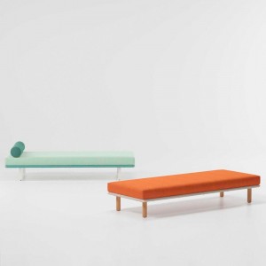 Tumbona módulo en madera teca, para exteriores de la colección Bitta de Kettal.