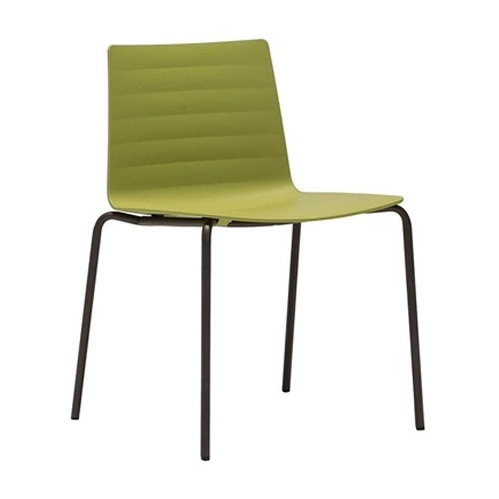 Silla Flex Andreu World. Sillas modernas ideales para exteriores.