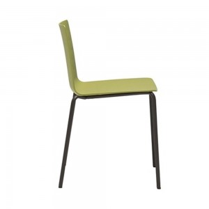 Silla Flex Andreu World. Sillas modernas ideales para exteriores.