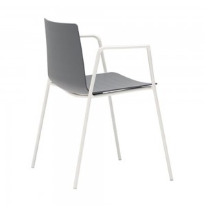 Silla Flex Andreu World. Sillas modernas ideales para exteriores.