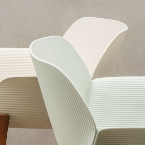 Silla Nuez madera Outdoor Andreu World diseño ideal para exteriores.