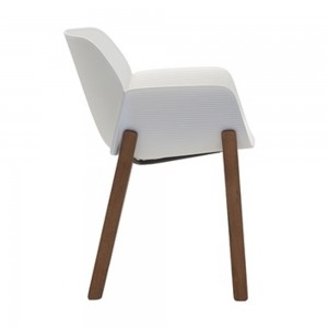 Silla Nuez madera Outdoor Andreu World diseño ideal para exteriores.