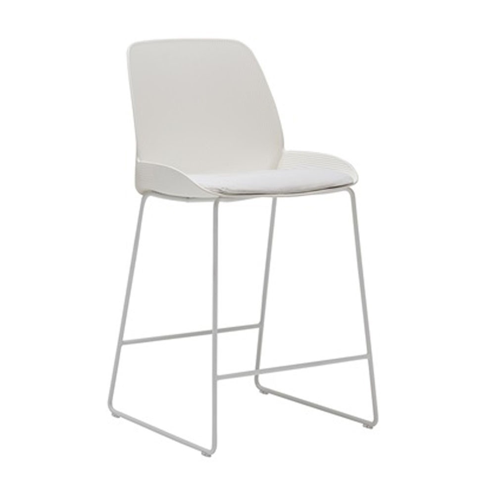 Taburete Nuez respaldo Outdoor Andreu World diseño ideal para exteriores.