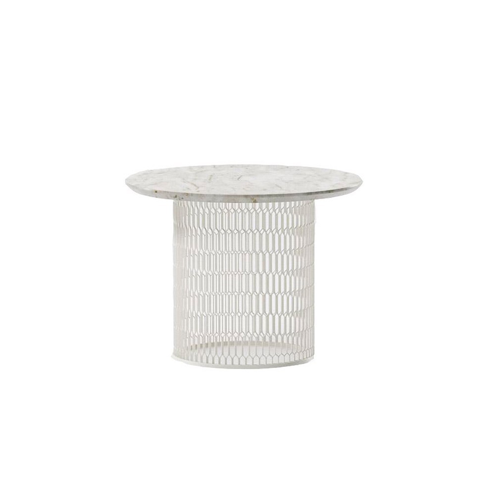 Mesa auxiliar Ø60 exterior con base en aluminio colección Mesh de Kettal. Mesa auxiliar Ø60 exterior con base en aluminio colección Mesh de Kettal.
