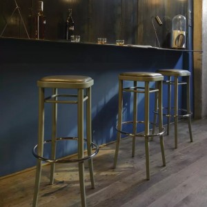 Taburete Vienna 144 de GTV Thonet Vienna. Taburete  para cocina, salón y comedor.